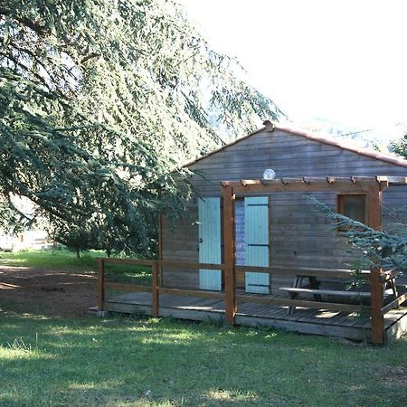 Les Chalets Du Domaine Des Soyeux Saint-Julien-Molin-Molette Bagian luar foto